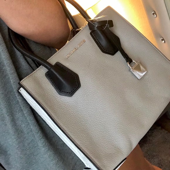 michael kors bag - Picture 7 of 8